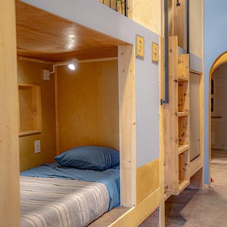 Social Stays - Santa Barbara'S First Hostel On State Street Eksteriør billede