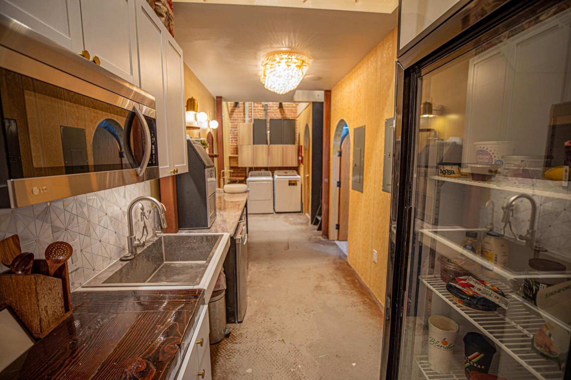 Social Stays - Santa Barbara'S First Hostel On State Street Eksteriør billede